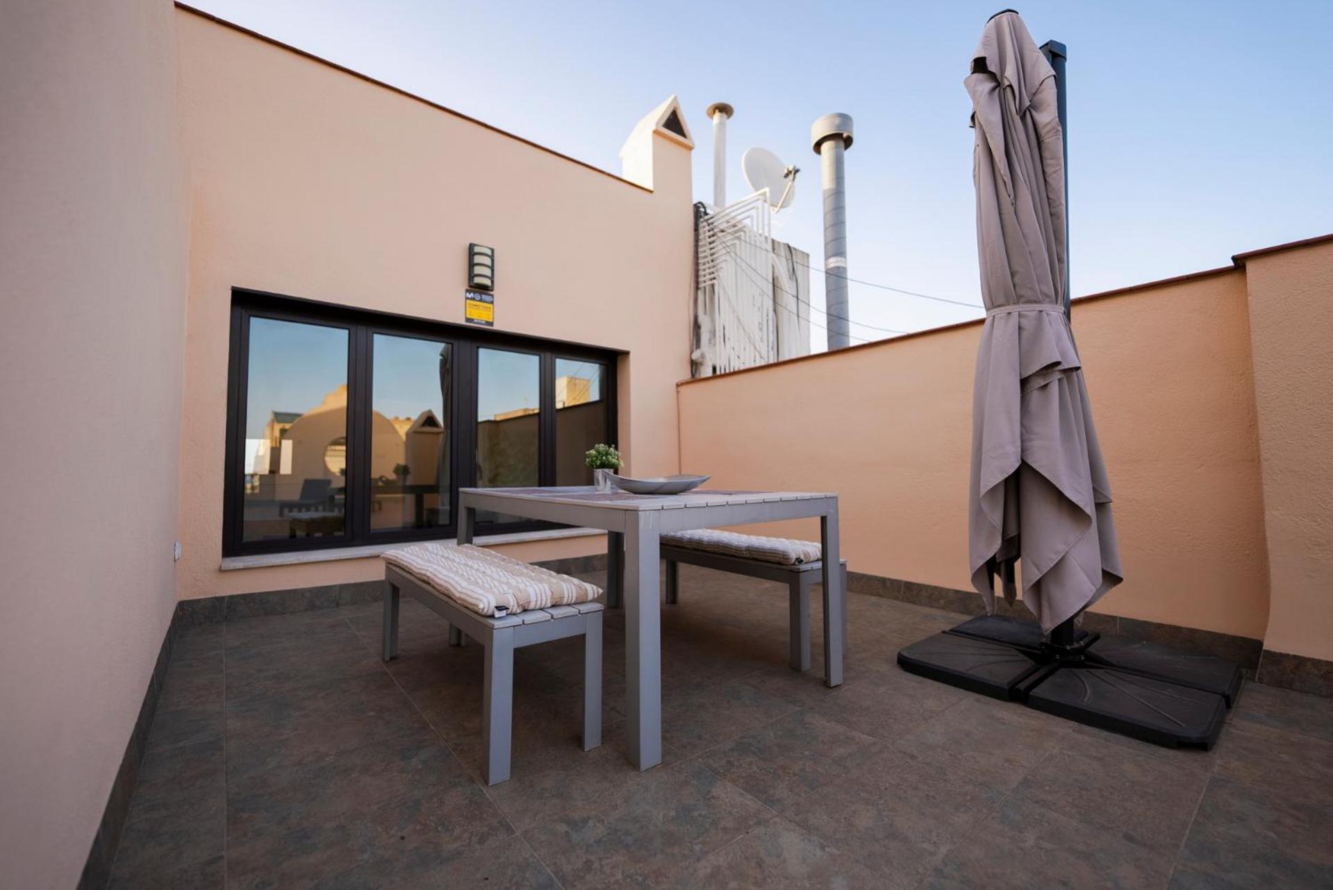 Atico Con Terraza En El Corazon De Apartment *