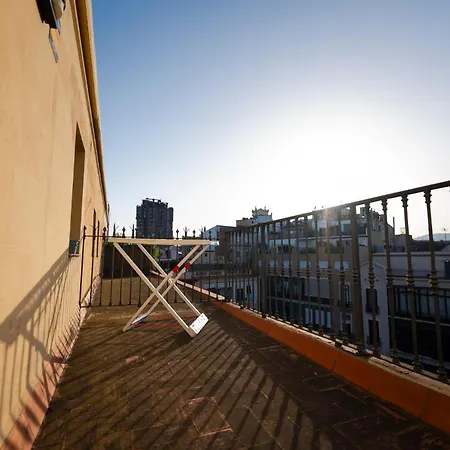 Atico Con Terraza En El Corazon De Barcelona Apartment Exterior photo